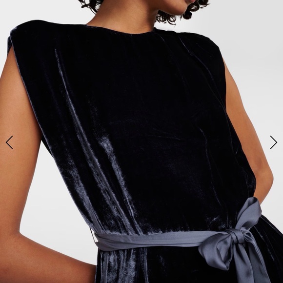 VELVET
Kandace velvet midi dress with pocket’s XSmall - Picture 4 of 7